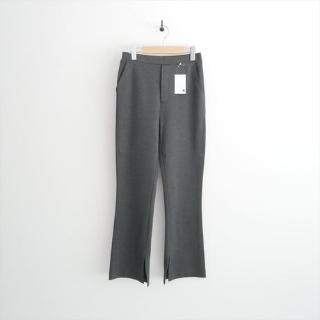 継続販売品 未使用 Curensology ストレッチポンチフレアパンツ 158343 2610-0122