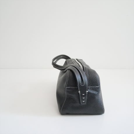 A VACATION TRAPEZE LEATHER バッグ 2607-0849