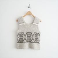 未使用 / BEAUTY&YOUTH購入品 / INSCRIRE / Cowichan No Sleeve Sweater / 16445990724 / 2409-2034