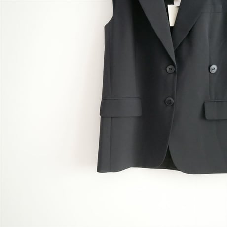 人気完売品 未使用 DEUXIEME CLASSE購入品 Tibi ベスト 24010510000610 2610-0032