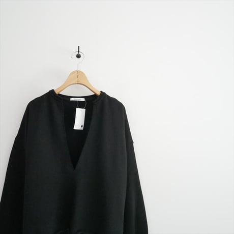 継続販売品・人気完売色 / Whim Gazette スウェットVネックプルオーバー WGZ1051206A0008 / 2604-0764