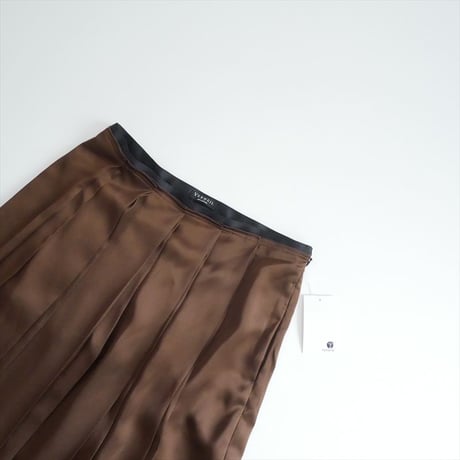 2025AW・人気完売品 VERMEIL par iena サテンプリーツスカート 25060938319040 2605-1070