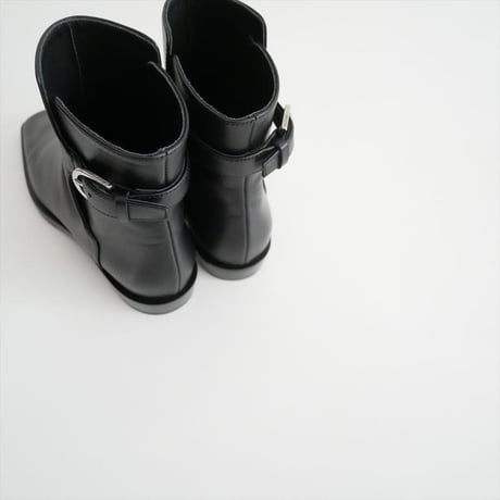 TOTEME The Belted Boot 241-WAS1006-LE0035 2606-0843