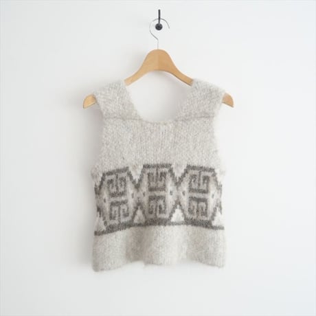 未使用 / BEAUTY&YOUTH購入品 / INSCRIRE / Cowichan No Sleeve Sweater / 16445990724 / 2409-2034