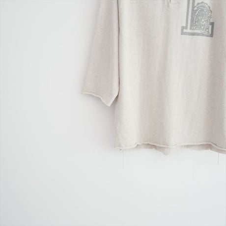 2025AW・人気完売品 L'Appartement別注 REMI RELIEF HENLEY NECK PRINT TEE 25070570001130 2607-0823