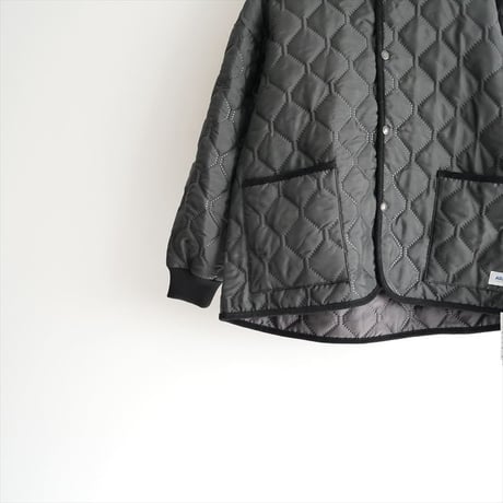 未使用 / ARMEN / POLY×POLY HEAT QUILT OVERSIZED HOODED JACKET WITH RIBBED CUFF / NAM2153PP / 2503-0556