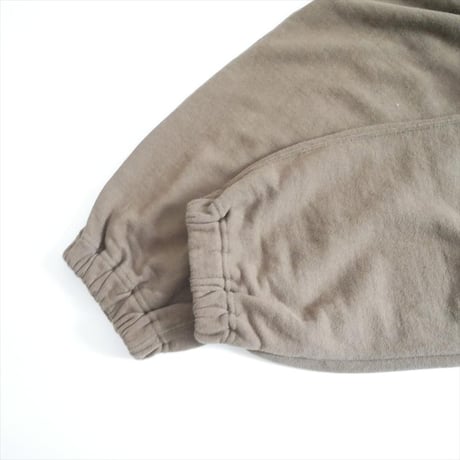 人気完売品 R&D.M.Co- オールドマンズテーラー EMBROIDERY SWEAT PANTS m1334 2604-1411