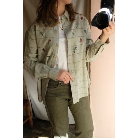 green embroidery shirt