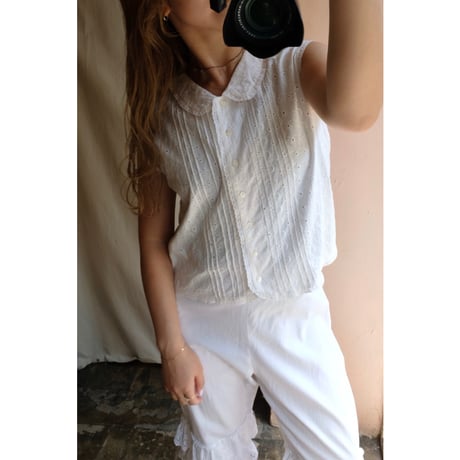white embroidery tank top