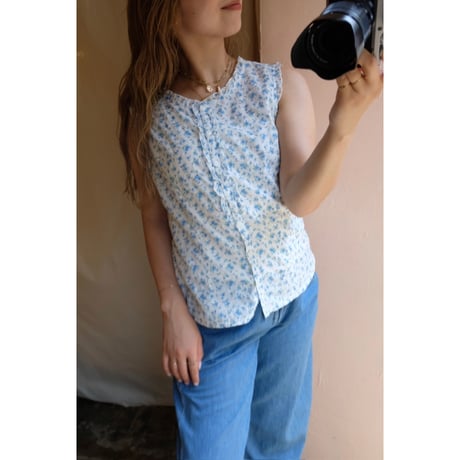 blue flower tank top