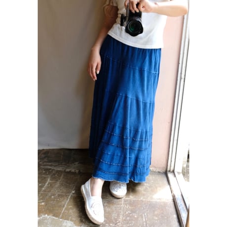navy blue skirt