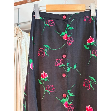black×pink flower skirt