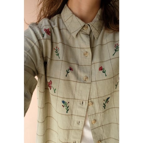 green embroidery shirt