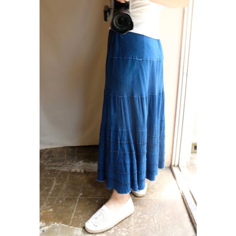 navy blue skirt