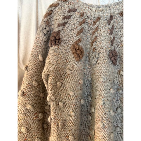 brown pompom knit