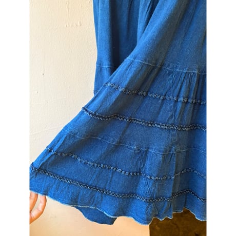 navy blue skirt