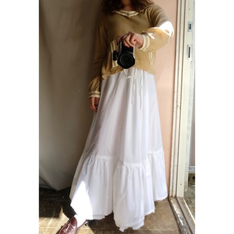 white volume skirt