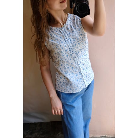 blue flower tank top