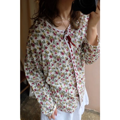 flower cardigan