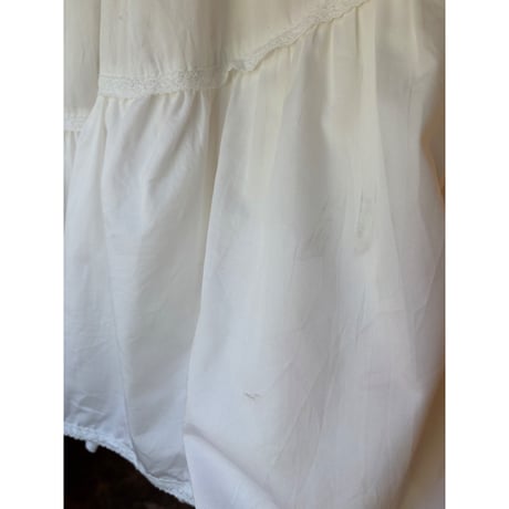 white volume skirt