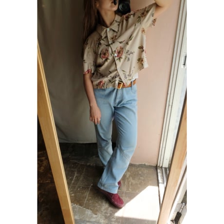 beige flower shirt