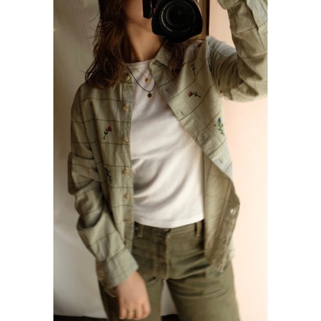 green embroidery shirt