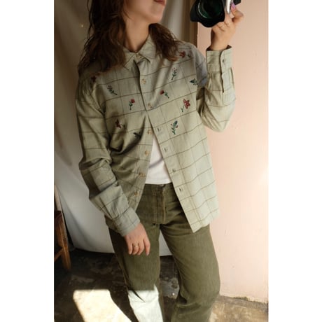 green embroidery shirt