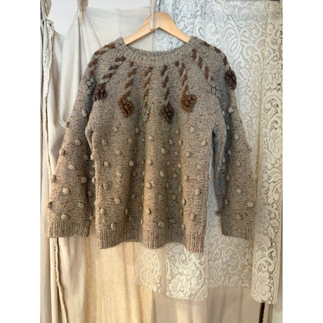 brown pompom knit