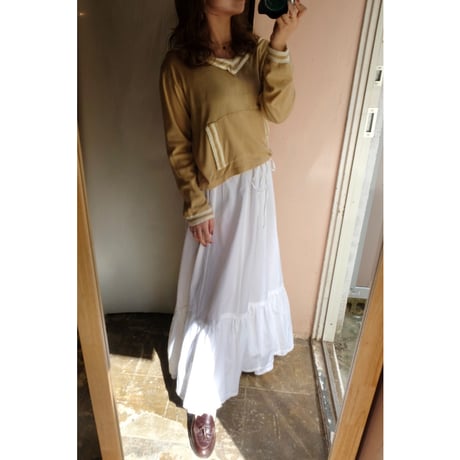 white volume skirt