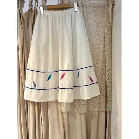 white design skirt