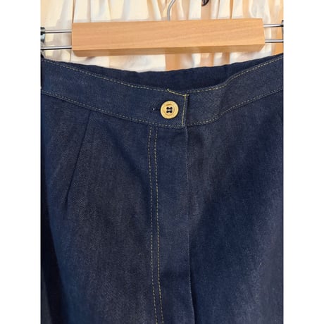 yellow stitch denim pants