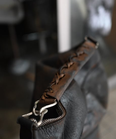 Gauche "Primal leather bag"