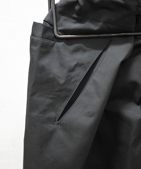 JFR "Modern tech cropped bottom"