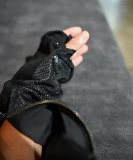 JFR "Shark fin armwarmer"