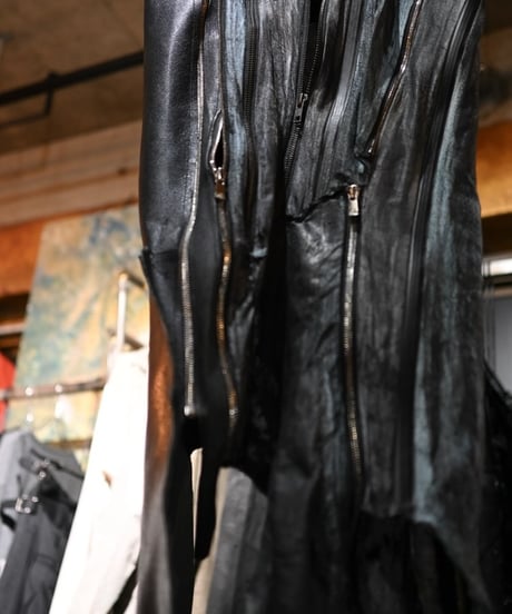 JFR "Fourteen zipper top"