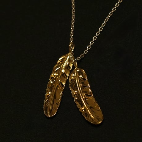 W N.FEATHER NECKLAFE