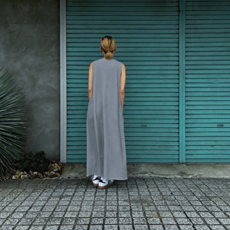 【SLEEVELESS LONG DRESS】