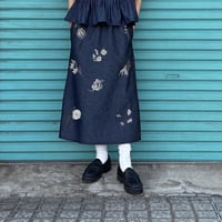【SHADOW FLOWER DENIM SKIRT】