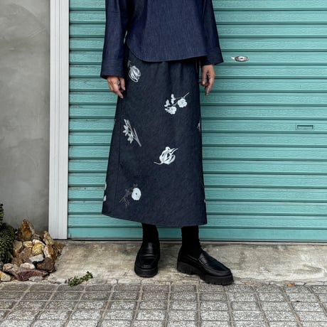 【SHADOW FLOWER DENIM SKIRT】