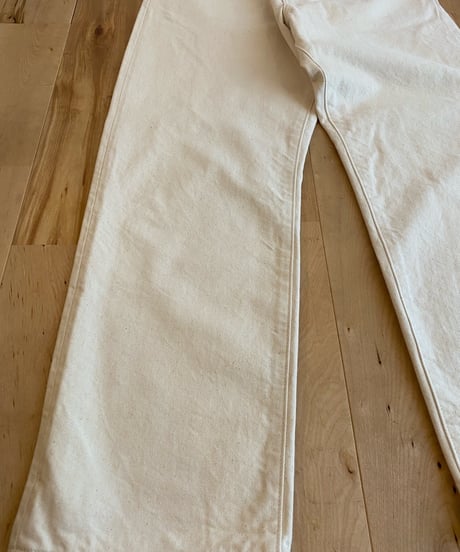 HATSKI ハツキ（ユニセックス） /   WIDE TAPERED DENIM ワイドテーパード 【生成り】
