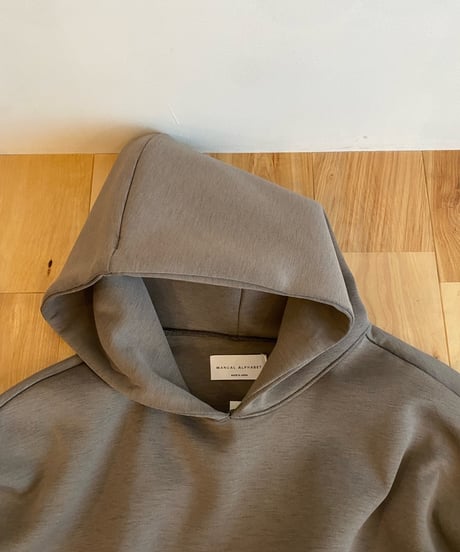 MANUAL ALPHABET マニュアルアルファベット（ユニセックス）/　AIR BOAR JERSEY PARKER 【モカ】