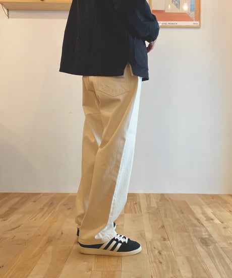 HATSKI ハツキ（ユニセックス） /   WIDE TAPERED DENIM ワイドテーパード 【生成り】