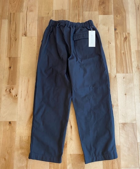 MANUAL ALPHABET マニュアルアルファベット（ユニセックス）/ BACK SATIN EASY BAKER PANTS バックサテンイージーベイカー【ネイビー】