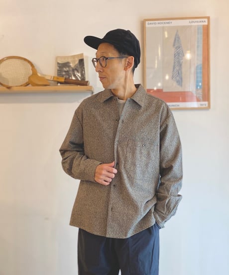 MANUAL ALPHABET マニュアルアルファベット（ユニセックス）/ COTTON TWEED PATCH SHIRTS 【ベージュ】
