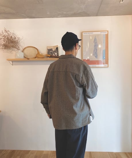 MANUAL ALPHABET マニュアルアルファベット（ユニセックス）/ COTTON TWEED PATCH SHIRTS 【ベージュ】