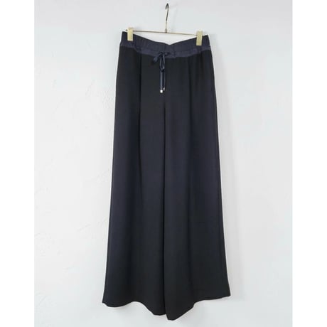 タック入りワイドパンツ　黒ブラック
