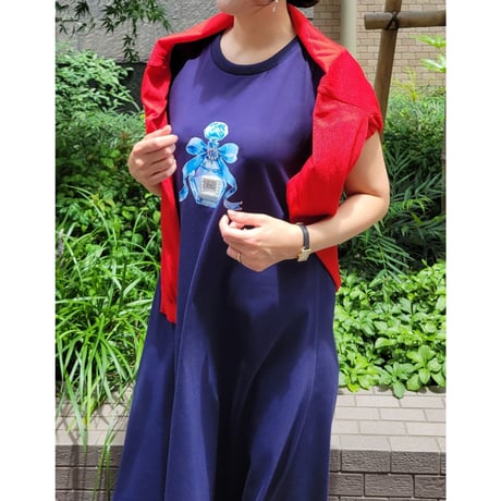 香水ボトルモチーフ　フレアワンピース　グレー　ネイビー