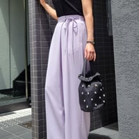 ビジューつき巾着バッグ　ブルー　黒ブラック