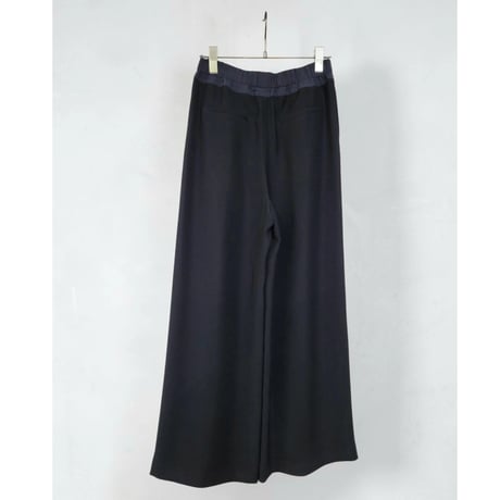 タック入りワイドパンツ　黒ブラック
