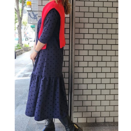 フロッキードットワンピース　ネイビー×黒ブラック